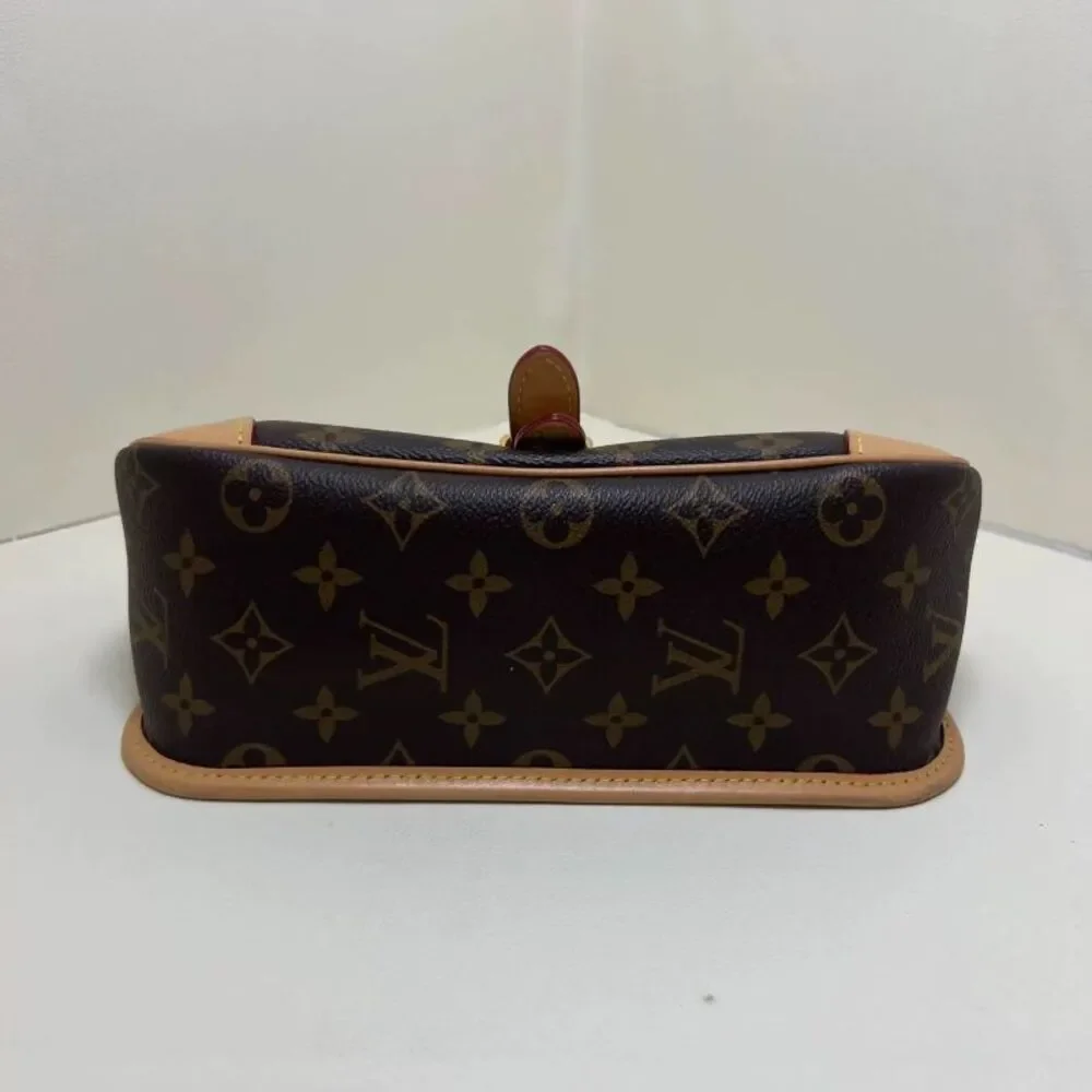 Louis Vuitton Women Pre-Loved Bag Very Good Condition
